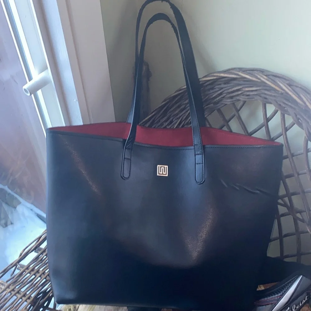 Nikki Williams Hampton Tote - Picture 3 of 13